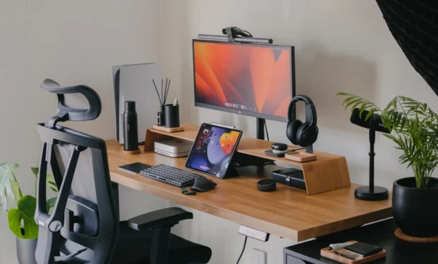 Sudut estetik rumah minimalis untuk WFH