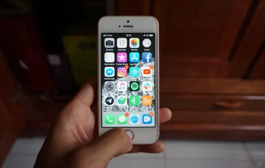 Cara lacak iPhone yang hilang dalam kondisi nyala dan mati