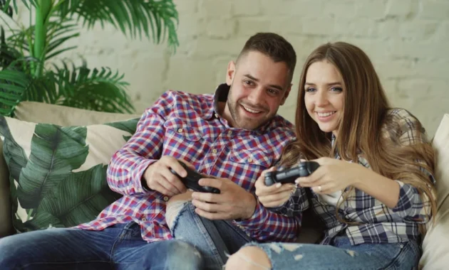 kolaborasi game paling nyeleneh