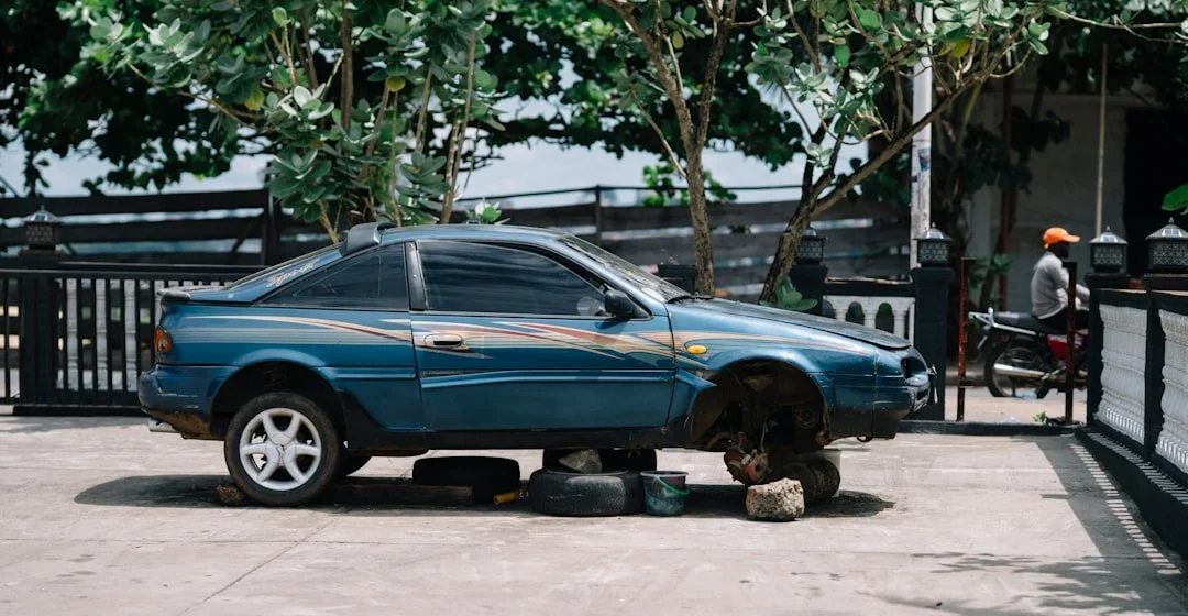 Bahaya mengemudi mobil dengan ban yang botak